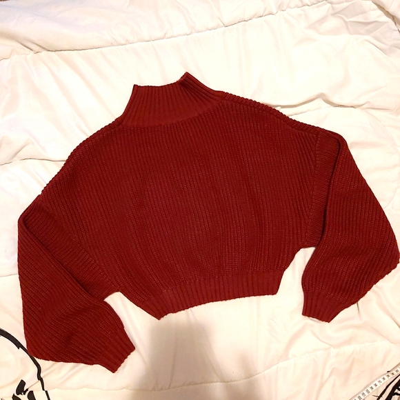 4/$25 Cozy cropped knit sweater. crimson red - Picture 1 of 5
